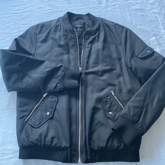 Zara black bomber style jacket. Light weight, quilted interior, zip front. Small - Picture 6 of 8